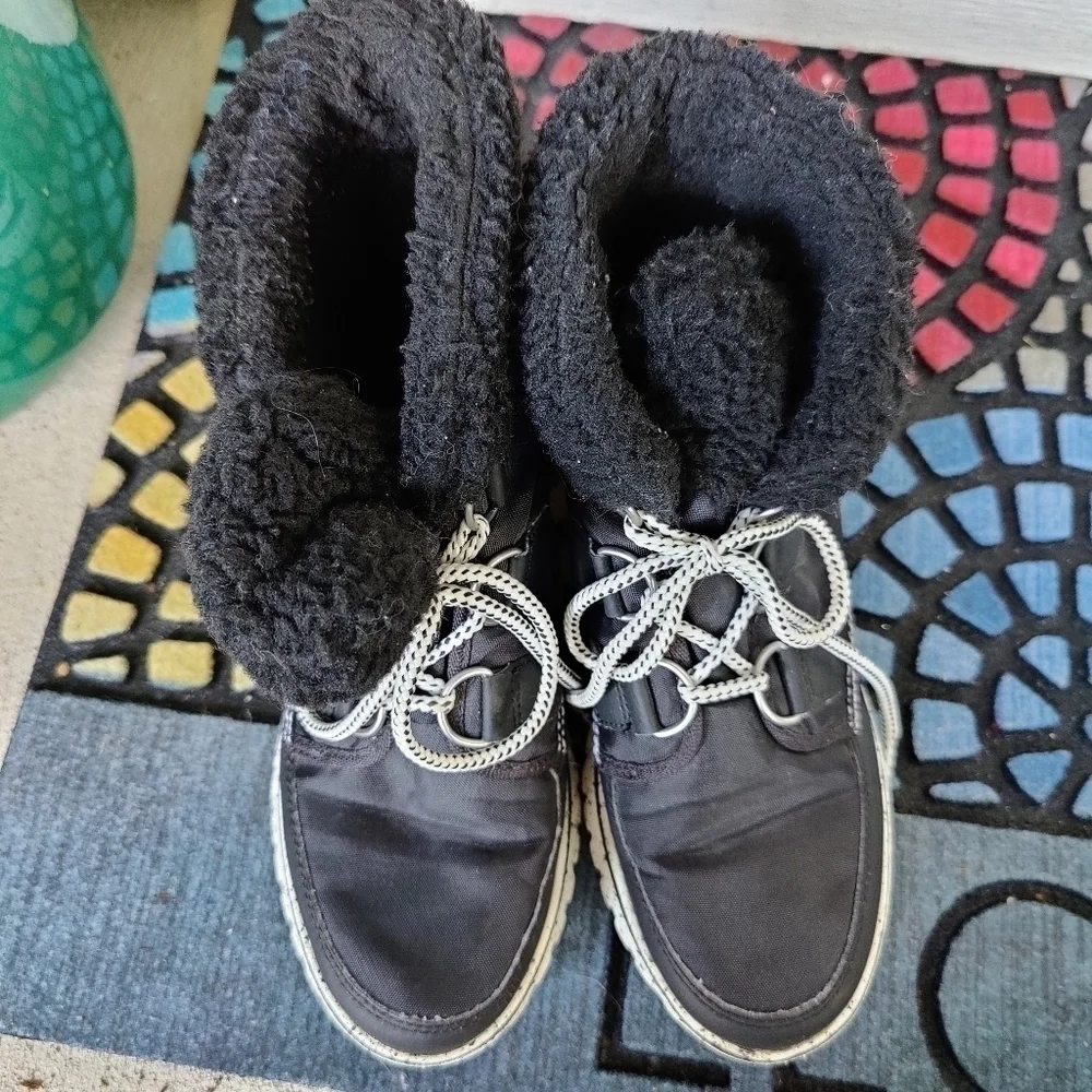 Sorel Winter Cozy Carnival Waterproof Boots Black & White Sherpa Lined Size 7.5